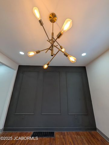 1104 E DUNKLIN STREET, Jefferson City, MO 65101