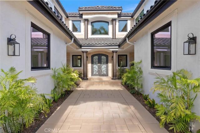 17437 Oak Creek Court, Encino, CA 91316