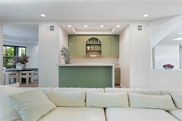 17437 Oak Creek Court, Encino, CA 91316