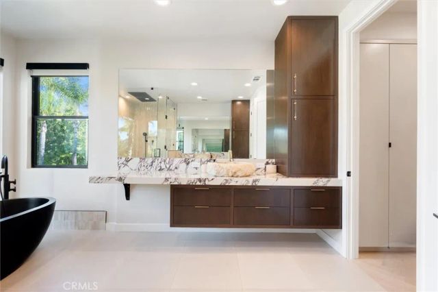 17437 Oak Creek Court, Encino, CA 91316