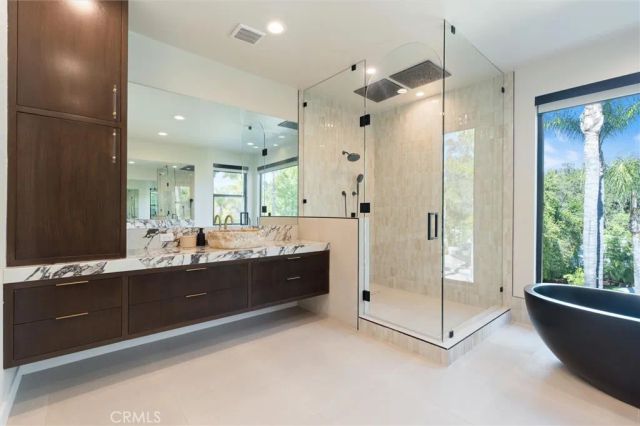 17437 Oak Creek Court, Encino, CA 91316