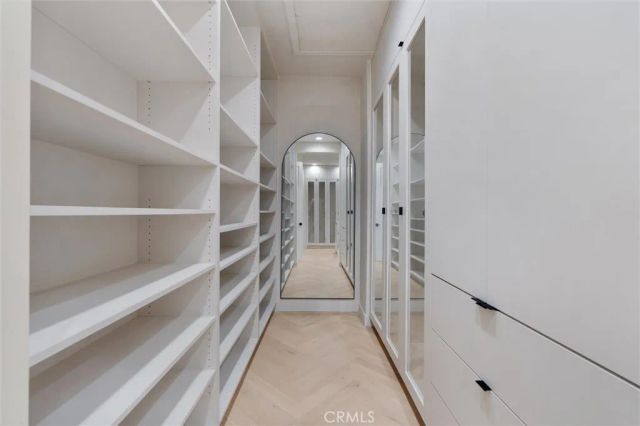 17437 Oak Creek Court, Encino, CA 91316