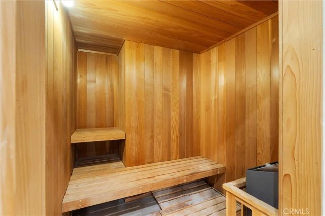 17437 Oak Creek Court, Encino, CA 91316