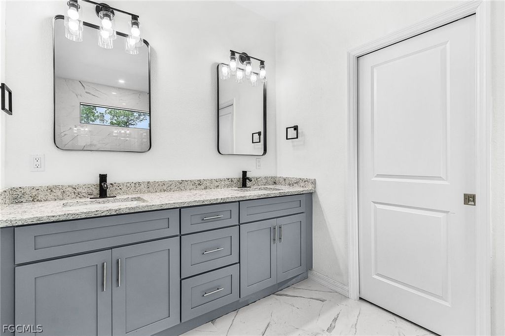 Image 14 of property listing at 614 NW 9th ST, Cape Coral, FL 33993