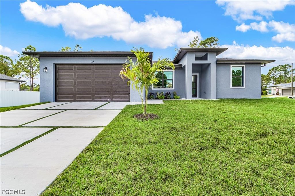 Image 2 of property listing at 614 NW 9th ST, Cape Coral, FL 33993