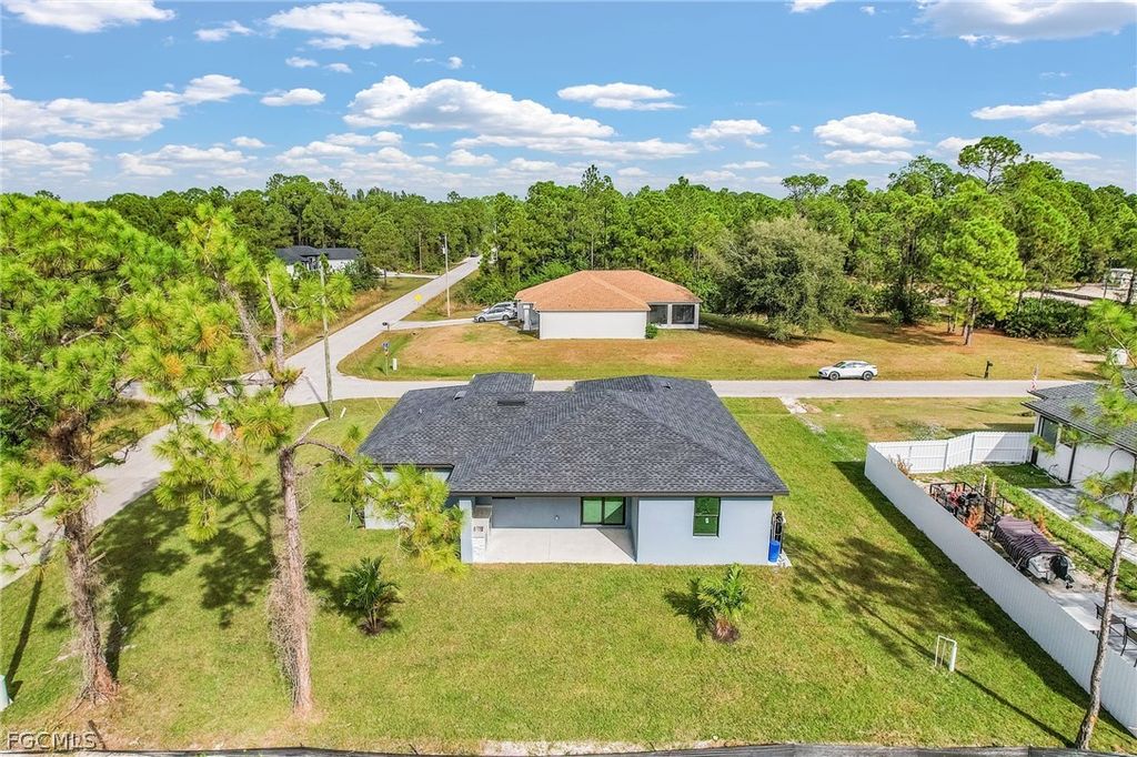 Image 23 of property listing at 614 NW 9th ST, Cape Coral, FL 33993