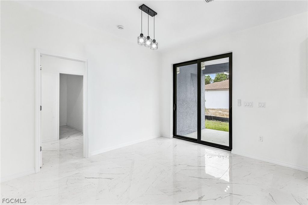Image 7 of property listing at 614 NW 9th ST, Cape Coral, FL 33993