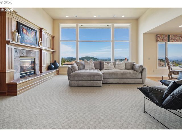 11719 Se SOLOMON Ct, Happy Valley, OR 97086