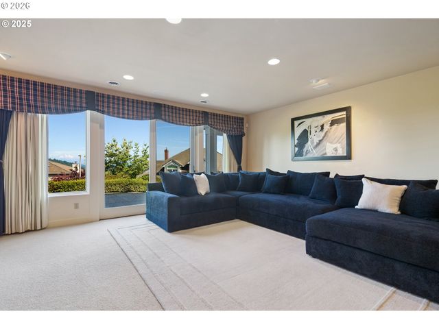 11719 Se SOLOMON Ct, Happy Valley, OR 97086