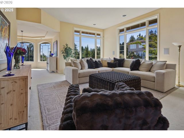 11719 Se SOLOMON Ct, Happy Valley, OR 97086