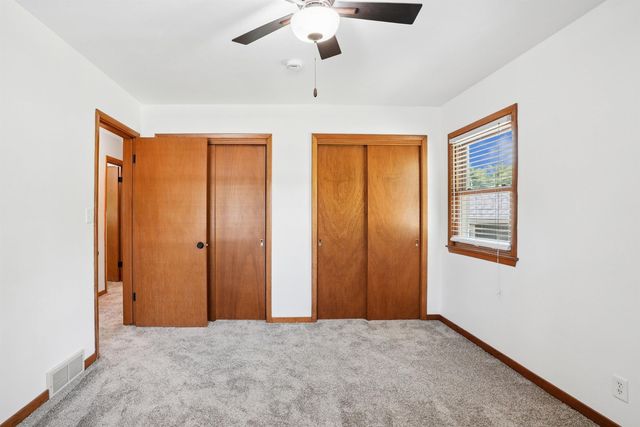 1029 W 13 Street, Cedar Falls, IA 50613