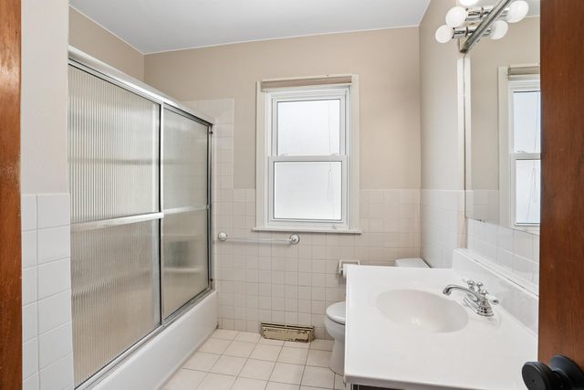 1029 W 13 Street, Cedar Falls, IA 50613