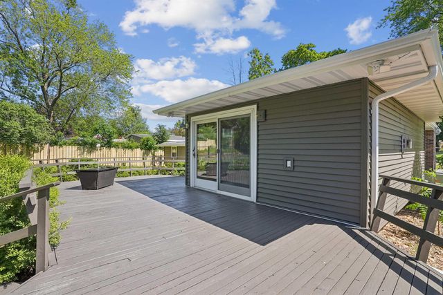 1029 W 13 Street, Cedar Falls, IA 50613