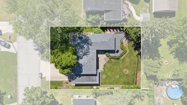 1029 W 13 Street, Cedar Falls, IA 50613
