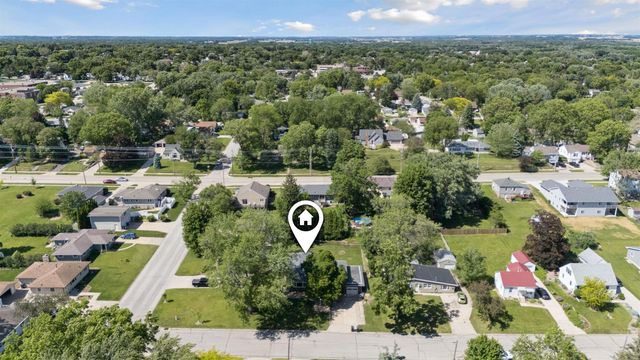 1029 W 13 Street, Cedar Falls, IA 50613
