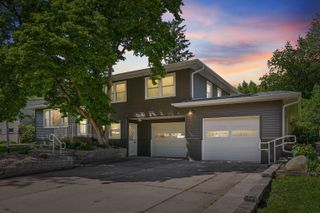 1029 W 13 Street, Cedar Falls, IA 50613