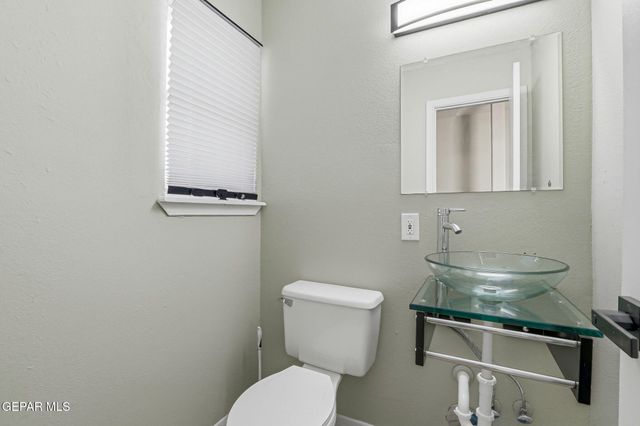 1290 G Avenue, Fabens, TX 79838