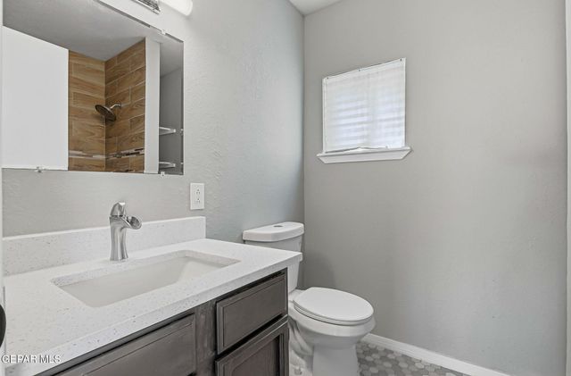 1290 G Avenue, Fabens, TX 79838