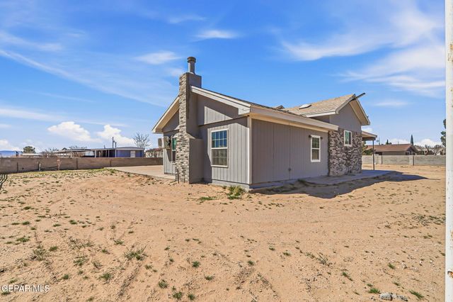 1290 G Avenue, Fabens, TX 79838