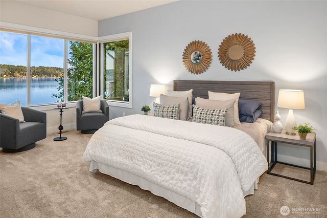 2010 W Lake Sammamish Parkway SE, Bellevue, WA 98008