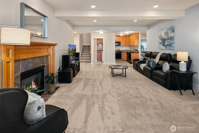 2010 W Lake Sammamish Parkway SE, Bellevue, WA 98008