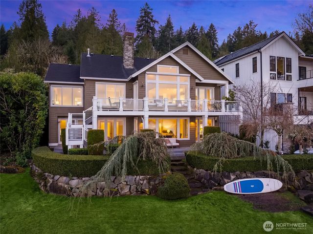 2010 W Lake Sammamish Parkway SE, Bellevue, WA 98008