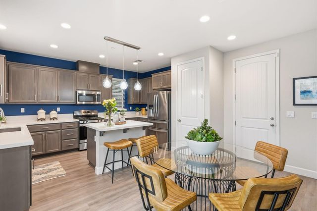 1793 Stetson Cir, West Sacramento, CA 95691