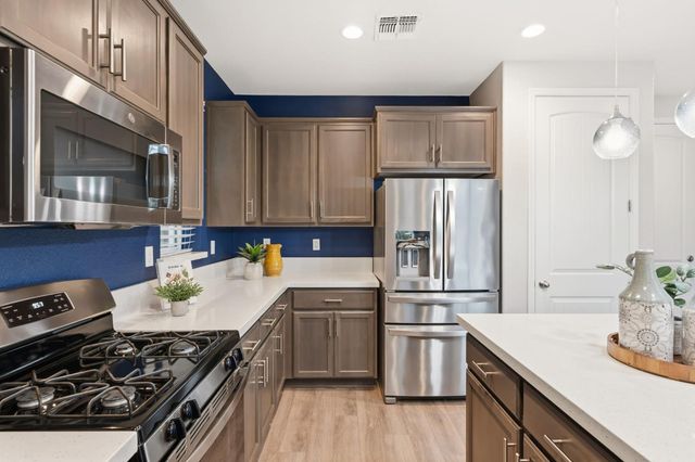 1793 Stetson Cir, West Sacramento, CA 95691