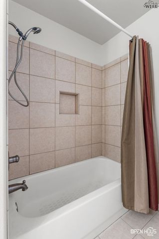 4161 CANDLEWOOD CIRCLE, Wichita Falls, TX 76308