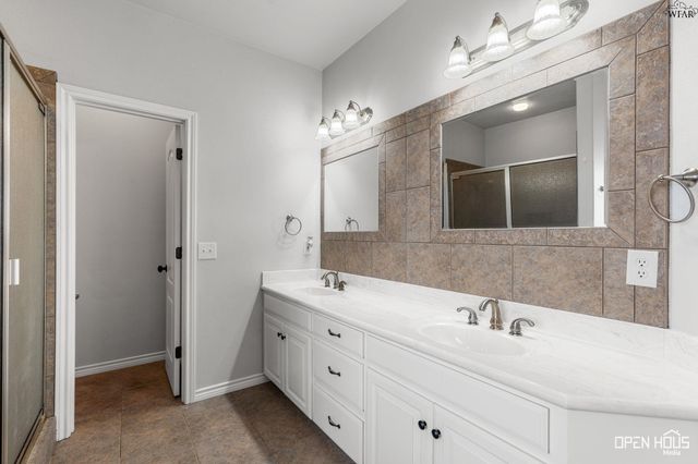 4161 CANDLEWOOD CIRCLE, Wichita Falls, TX 76308