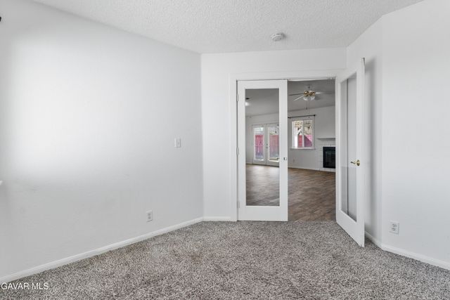 1049 Barrington Ave Avenue, Rosamond, CA 93560