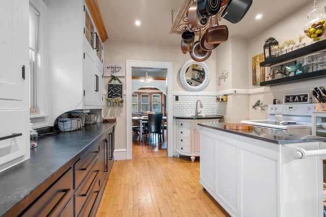 1024 W ELSIE STREET, Appleton, WI 54914