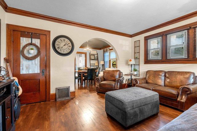 1024 W ELSIE STREET, Appleton, WI 54914