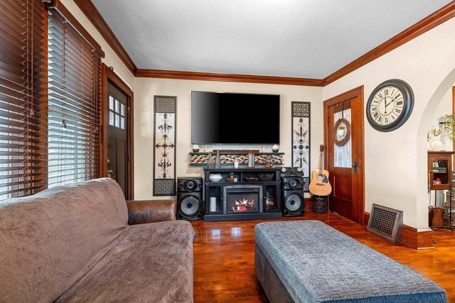 1024 W ELSIE STREET, Appleton, WI 54914