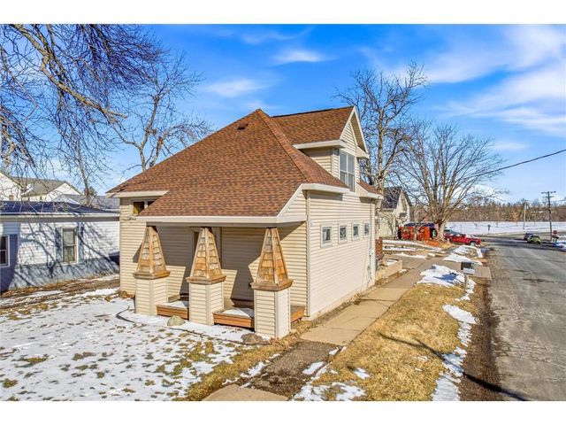 1090 7th Avenue, Baldwin, WI 54002