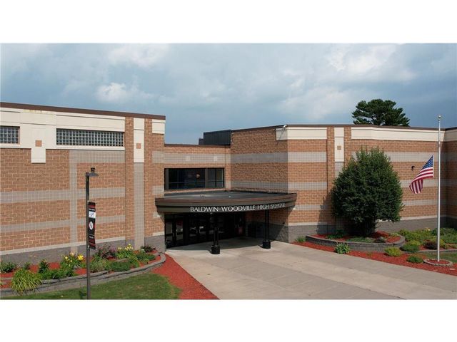 1090 7th Avenue, Baldwin, WI 54002