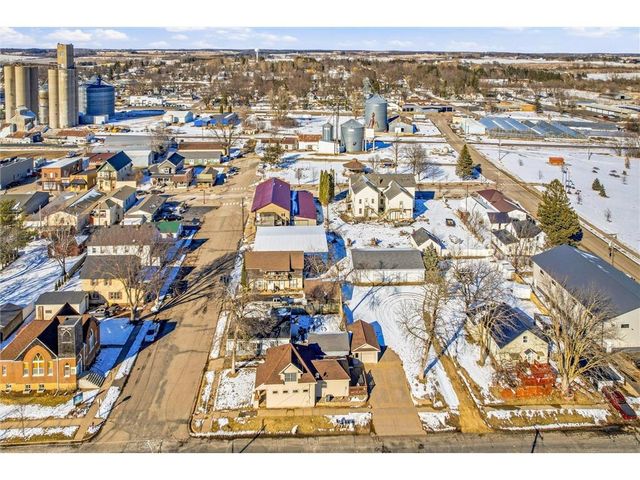 1090 7th Avenue, Baldwin, WI 54002