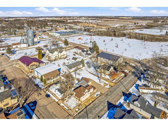 1090 7th Avenue, Baldwin, WI 54002