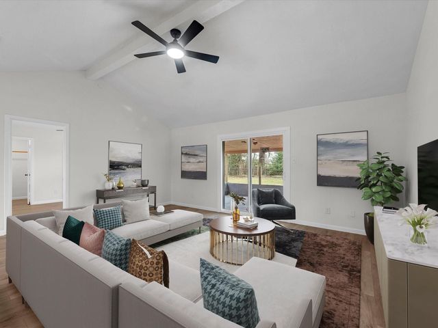 230 W Willwood Drive, Willis, TX 77378