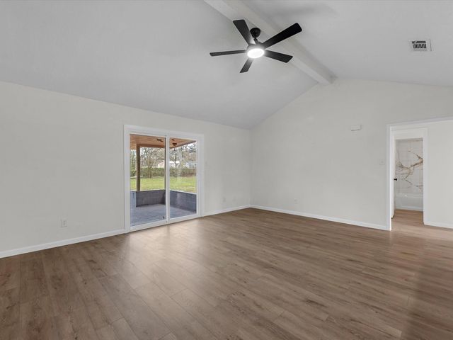 230 W Willwood Drive, Willis, TX 77378