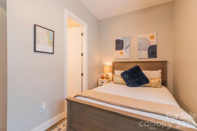 2012 Upstate Way, Charlotte, NC 28206