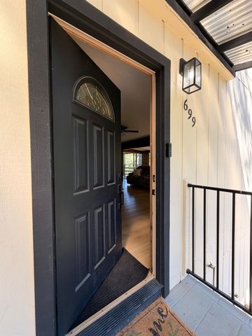 699 Tu Yu Mum Ln, Colfax, CA 95713