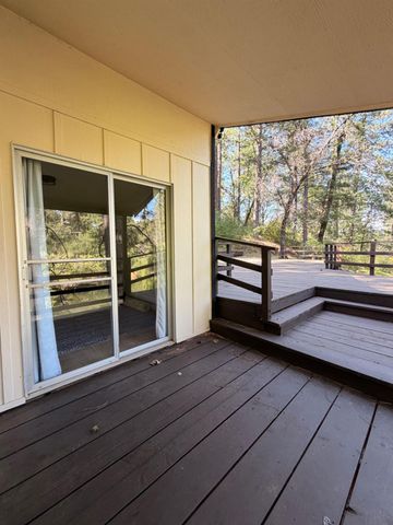 699 Tu Yu Mum Ln, Colfax, CA 95713