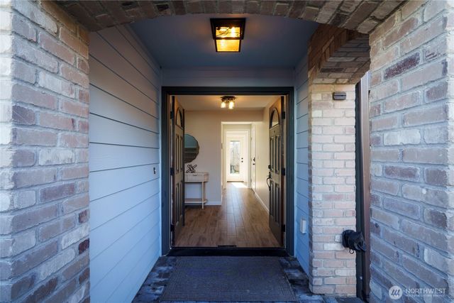 421 NE 60th Street, Seattle, WA 98115