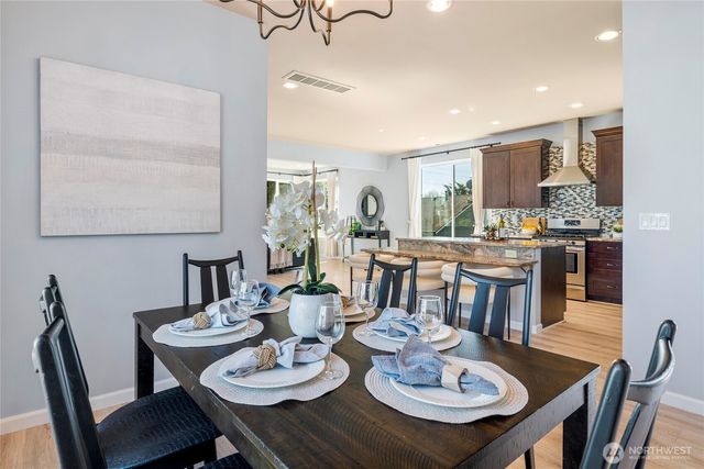 421 NE 60th Street, Seattle, WA 98115