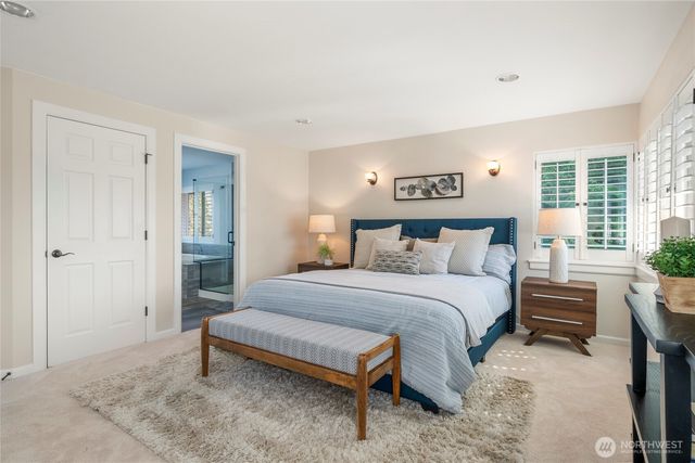 421 NE 60th Street, Seattle, WA 98115