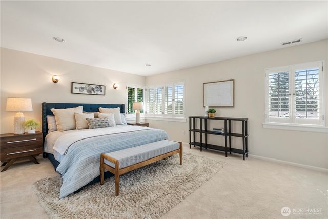 421 NE 60th Street, Seattle, WA 98115