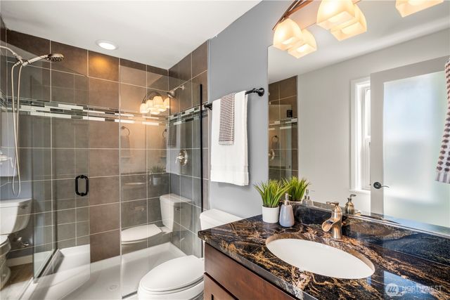 421 NE 60th Street, Seattle, WA 98115