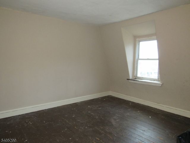 15 Reese Ct, Phillipsburg Town, NJ 08865