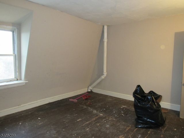 15 Reese Ct, Phillipsburg Town, NJ 08865